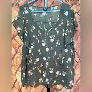 Torrid 3 top, button up, short sleeves